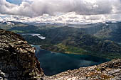 Parco Jotunheimen, Norvegia. Panorami sul Gjende da sopra il Veslefjellet